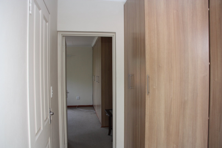2 Bedroom Property for Sale in Langenhovenpark Free State
